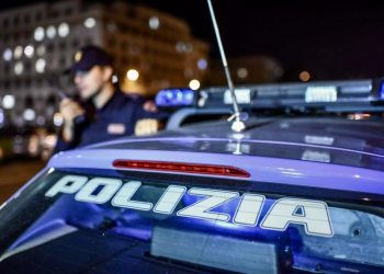 Aggressione e rapina in piazza San Francesco a Salerno: un arresto per rapina e denuncia alla vittima trovata con un coltello