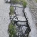 Strade pericolose, dissestate, senza manutenzione. Petizioni e denunce a Montesano e Sala Consilina