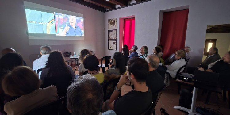 Proiettato a Caggiano “Nanni Balestrini: Poetry Boy”, il documentario su una delle figure centrali della neoavanguardia italiana