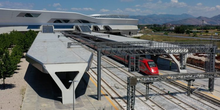 Frecciarossa diretto Lecce–Napoli: al via la vendita dei biglietti per il nuovo collegamento via Bari