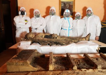 Avellino. Riaffiora nella Chiesa dell’Immacolata la mummia di una nobildonna dell’Ottocento