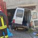 Auto sfonda un muro e finisce in un garage a Muro Lucano: due anziani feriti lievemente