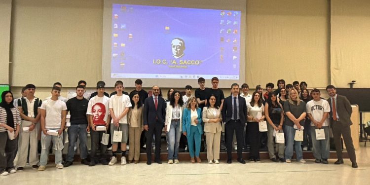 Impresa socialmente responsabile:  all’Istituto “Sacco” di Sant’Arsenio si conclude il progetto con il sostegno della Banca Monte Pruno