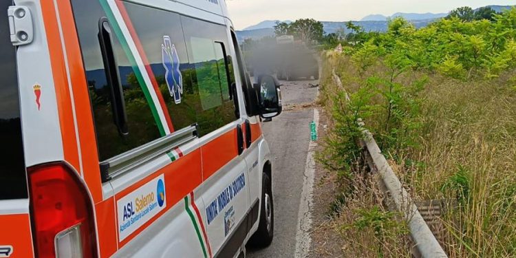 Scontro frontale tra Eboli e Altavilla Silentina: due feriti