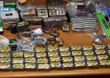 Maxi sequestro di droga a Cava de’ Tirreni: arrestato un uomo, trovati oltre 22 chili di hashish e 62mila euro in contanti