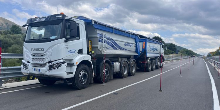 Terminate le prove di carico sul ponte Ficarola: oggi verifiche su Massa Vetere e nuovi interventi in arrivo sul Calabri