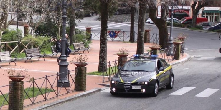 Controlli antidroga nel potentino: sequestrate dalla Finanza cocaina, hashish e marijuana