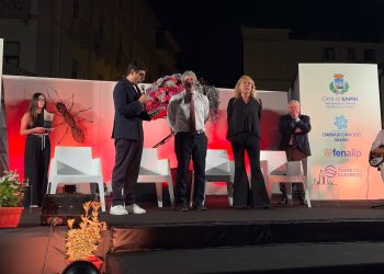 Premio Terre del Bussento, a Sapri il riconoscimento al presidente della Campania Roberto Fico
