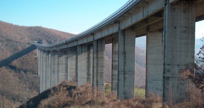 Raccordo Sicignano-Potenza, senso unico alternato sul viadotto Fiumara di Tito fino al 3 agosto