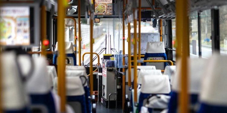 La Regione Campania conferma il trasporto gratuito per gli studenti anche nell’anno scolastico e accademico 2026-2027