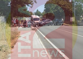 Scontro frontale tra due auto a Rionero: muore 78enne