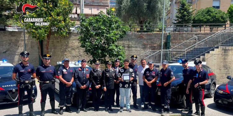 Rosario, studente di Sassano, scrive una tesina sull’Arma e diventa carabiniere per un giorno