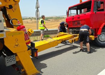 Camion perde il controllo sulla SS 658 Potenza-Melfi: traffico in tilt nei pressi di Atella