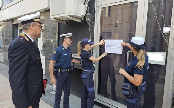 Risse, droga e spettacoli senza autorizzazioni: sospese le licenze di due locali a Campagna e Battipaglia