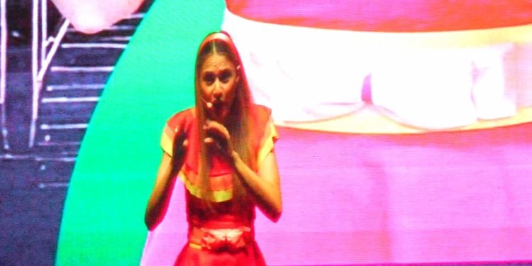 L’entusiasmo di Carolina Benvenga conquista la Certosa di San Lorenzo a Padula
