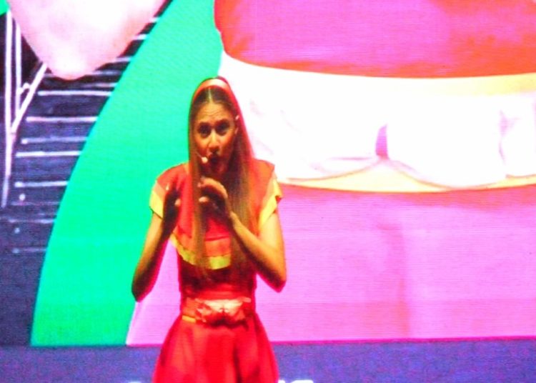 L’entusiasmo di Carolina Benvenga conquista la Certosa di San Lorenzo a Padula