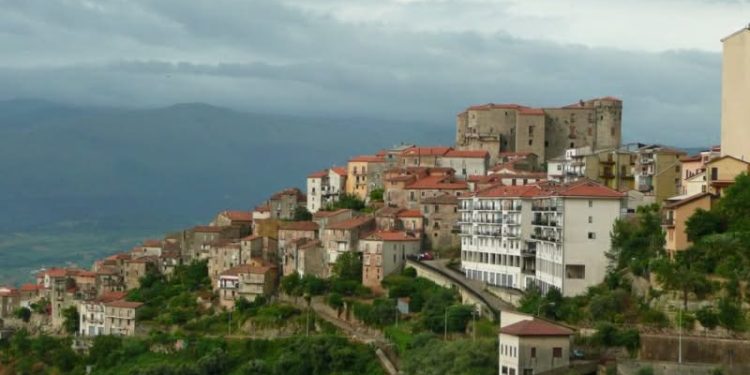 Intervento salvavita a Castel San Lorenzo: è un operatore socio sanitario a evitare il peggio
