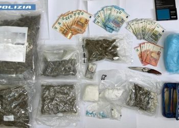 Blitz della Squadra Mobile a Salerno: arrestato 37enne con cocaina, marijuana, hashish e ketamina