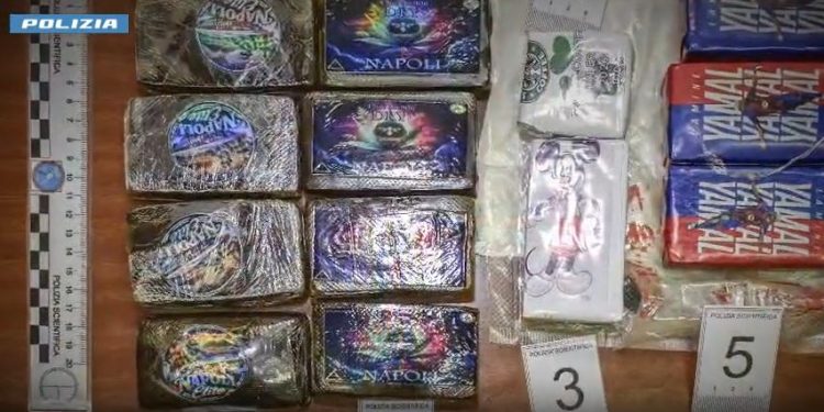 Delivery della droga, coppia in manetta a Matera: sequestrati oltre 5 chili di hashish