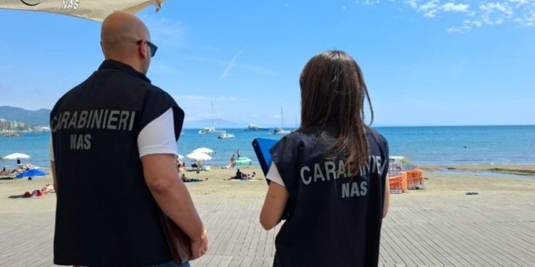 Controlli dei Nas alle strutture balneari: trovate irregolarità a Battipaglia e nel Cilento