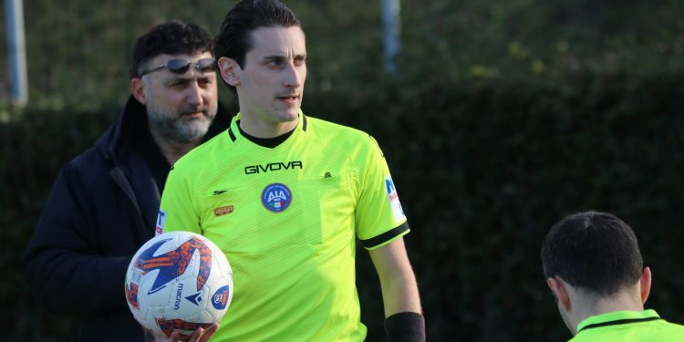 L’arbitro sindaco che sbarca in Lega Pro. Tierno: “I due ruoli sono accomunati dal far rispettare le regole”