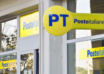 Bonifico da 15 mila euro ai truffatori. La direttrice delle Poste di Ceraso capisce tutto e blocca il raggiro