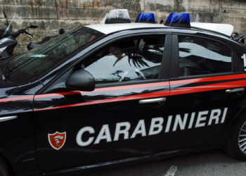 Arrestato 22enne di Nola: hashish, 425 euro e un coltello da macellaio nascosti sulla moto