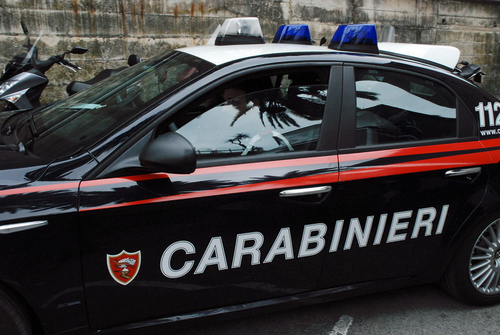 Arrestato 22enne di Nola: hashish, 425 euro e un coltello da macellaio nascosti sulla moto