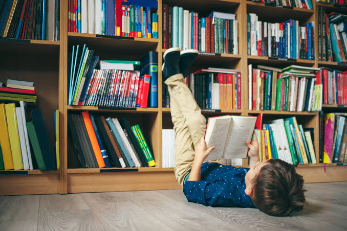 A Rionero la biblioteca dei bambini nasce dai loro desideri: oltre 800 libri scelti dai giovani lettori