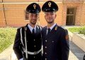 Dal Vallo di Diano alla Polizia di Stato: il giuramento di Francesco Pagliarulo, con gli alamari appuntati dal fratello Giovanni