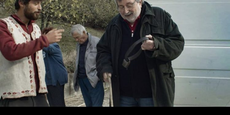 Addio a Francesco Guccini: il cantautore della schiena dritta e quella campana arrivata dal Vallo di Diano