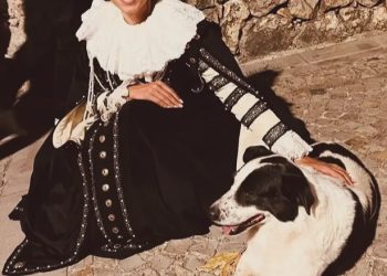 Intossicazione alimentare per il cane Mucca. Il sindaco di Sant’Arsenio: “Non diamogli dolci e salumi”