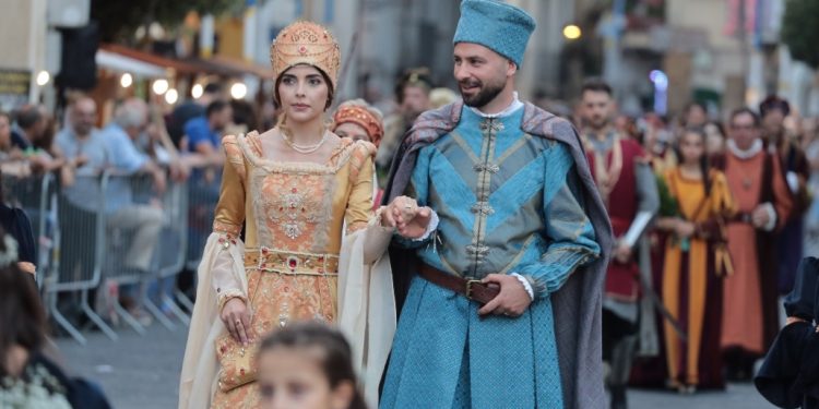 Teggiano torna nel 1480. La Principessa Costanza conquista ancora il pubblico