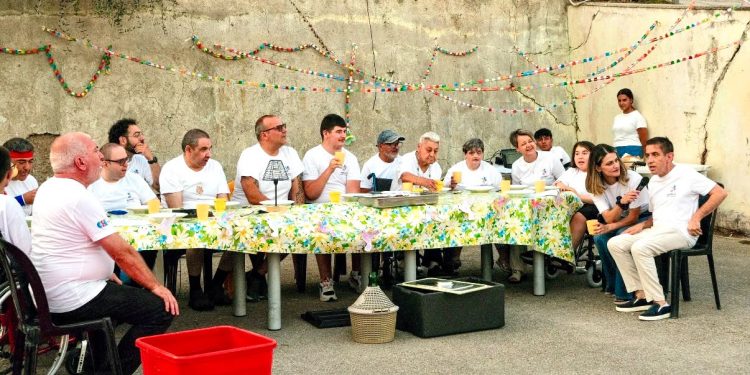 La festa d’estate del Colibrì con Daniele Pugliese, divertimento e solidarietà