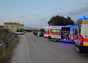 Scontro tra tre auto a Bellizzi, feriti gli occupanti