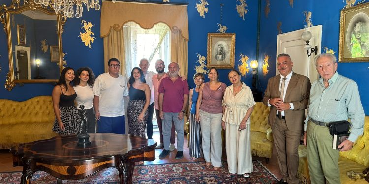 Palazzo D’Aromando a Sant’Arsenio apre alla cultura: accordo con Kinesis per concerti, spettacoli e grandi eventi