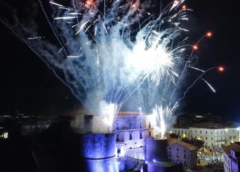 Principessa Costanza: l’assalto al Castello incanta tutti e diventa un monito contro le guerre