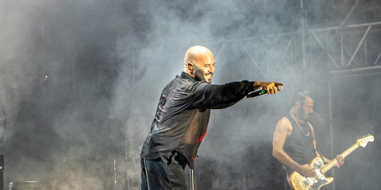 Negramaro, una notte di musica e di emozioni all’Arena dei Cedri: “Il Sud è il motore del mondo”