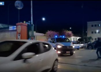 Agguato a colpi di fucile contro un’auto a Matera: tre arresti