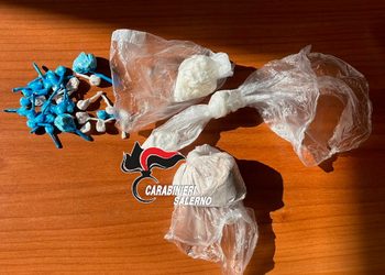 Spaccia mentre si trova ai domiciliari: arrestato 42enne a Salerno