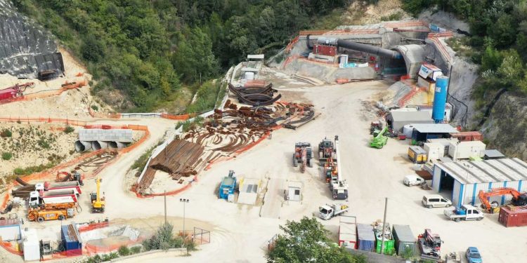 Inchiesta Alta velocità Napoli-Bari, ai domiciliari anche un ingegnere salernitano