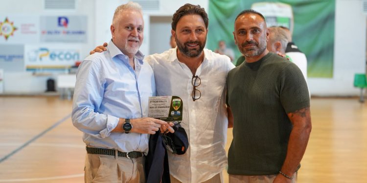 Sporting Sala Consilina, presentata la squadra: al Pala San Rufo arriva anche il successo sul Cetraro