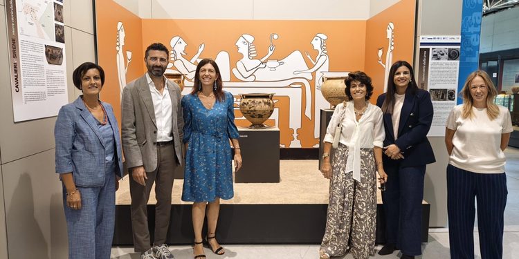 A Pontecagnano, gli Etruschi tornano alla luce: inaugurata la mostra “Cavalieri e Sirene”