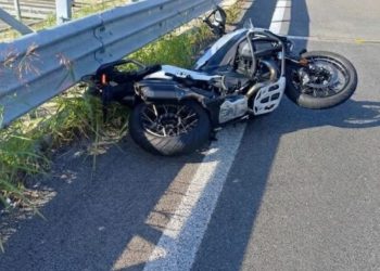 Incidente mortale a Battipaglia, perde la vita un motociclista