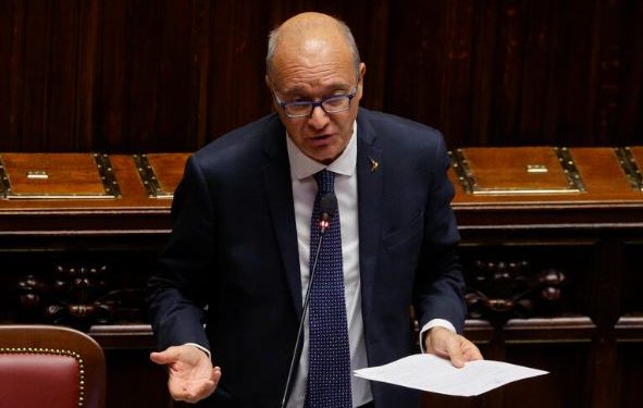 Busta con proiettile recapitata al Ministro Valditara: è stata spedita da Salerno. Denunciate irregolarità in scuole private salernitani