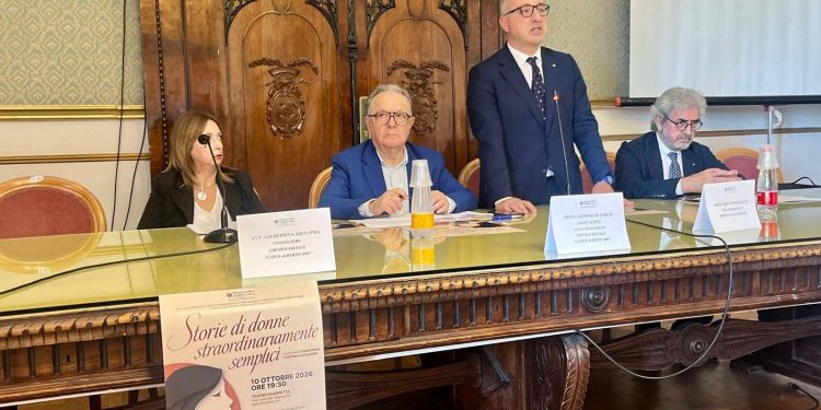 “Storie di donne straordinariamente semplici”: musica, teatro e solidarietà per l’Oncologia dell’ospedale di Polla
