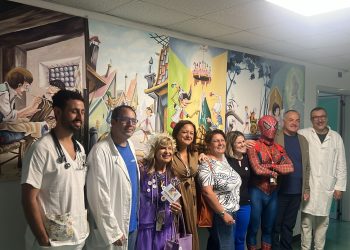 Visita speciale in pediatria a Polla con i supereroi della gentielzza