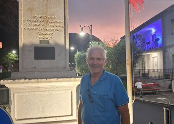 A Vietri di Potenza da militare dopo il terremoto del 1980. Mauro ritorna, dopo 46 anni,  ed oltre 1000 km in camper: “Era il mio sogno”