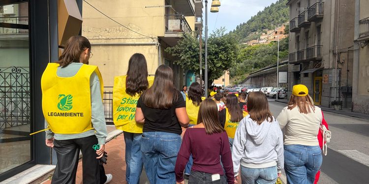 Sala Consilina, ambiente e scuola protagonisti di “Puliamo il Mondo”