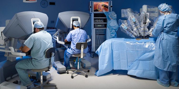 Tre tumori rimossi con la chirurgia robotica all’Umberto I di Nocera: salvato il rene di un 68enne